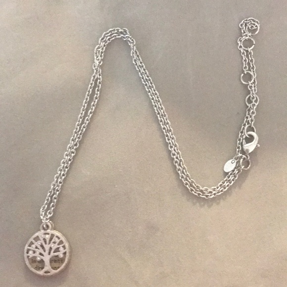 Jewelry - 💐🏷 2/$6 Gold and silver Necklace!